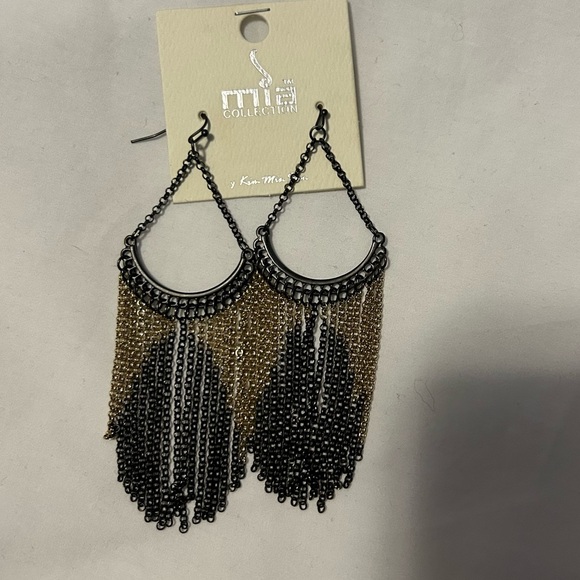 NWT Mai Collection Waterfall Dangling hook earrings gold and black - Picture 2 of 5